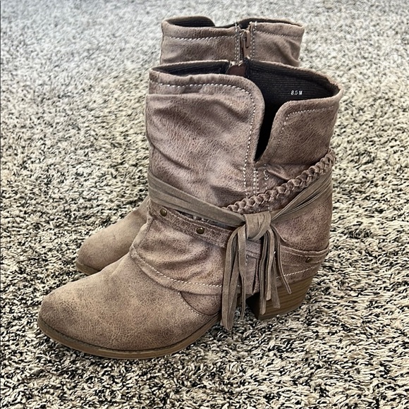 Jellypop Women's Tan Ankle Boots size 8.5 boots for women! Super cute! - Picture 1 of 7